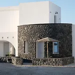 Alafropetra Luxury Akrotírion