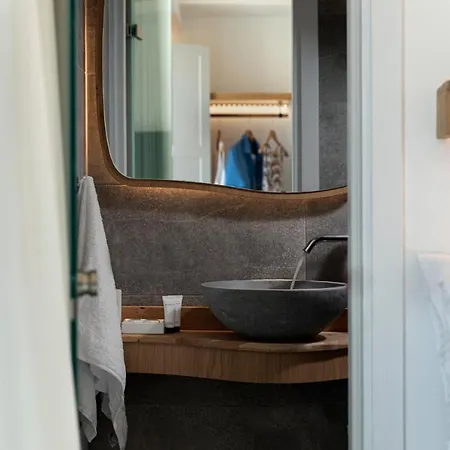 Alafropetra Luxury Lägenhetshotell Akrotírion