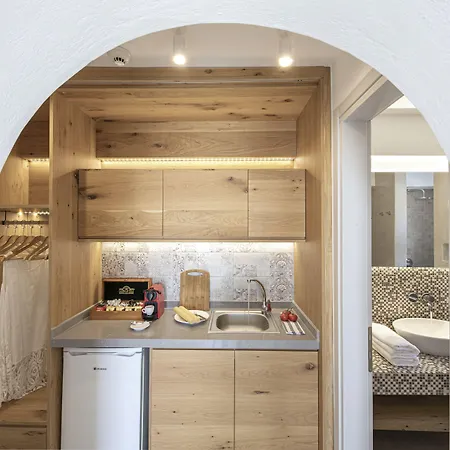 Alafropetra Luxury Akrotírion