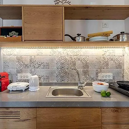 Alafropetra Luxury