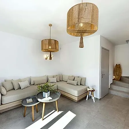 Alafropetra Luxury شقة فندقية 4*