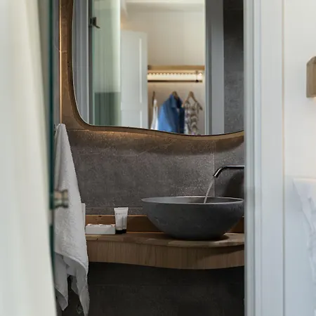 Alafropetra Luxury 4*