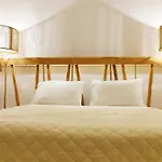 Alafropetra Luxury Lägenhetshotell 4*