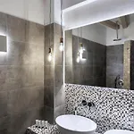 Alafropetra Luxury Akrotírion