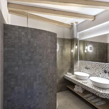 Ξενοδοχείο με διαμερίσματα Alafropetra Luxury